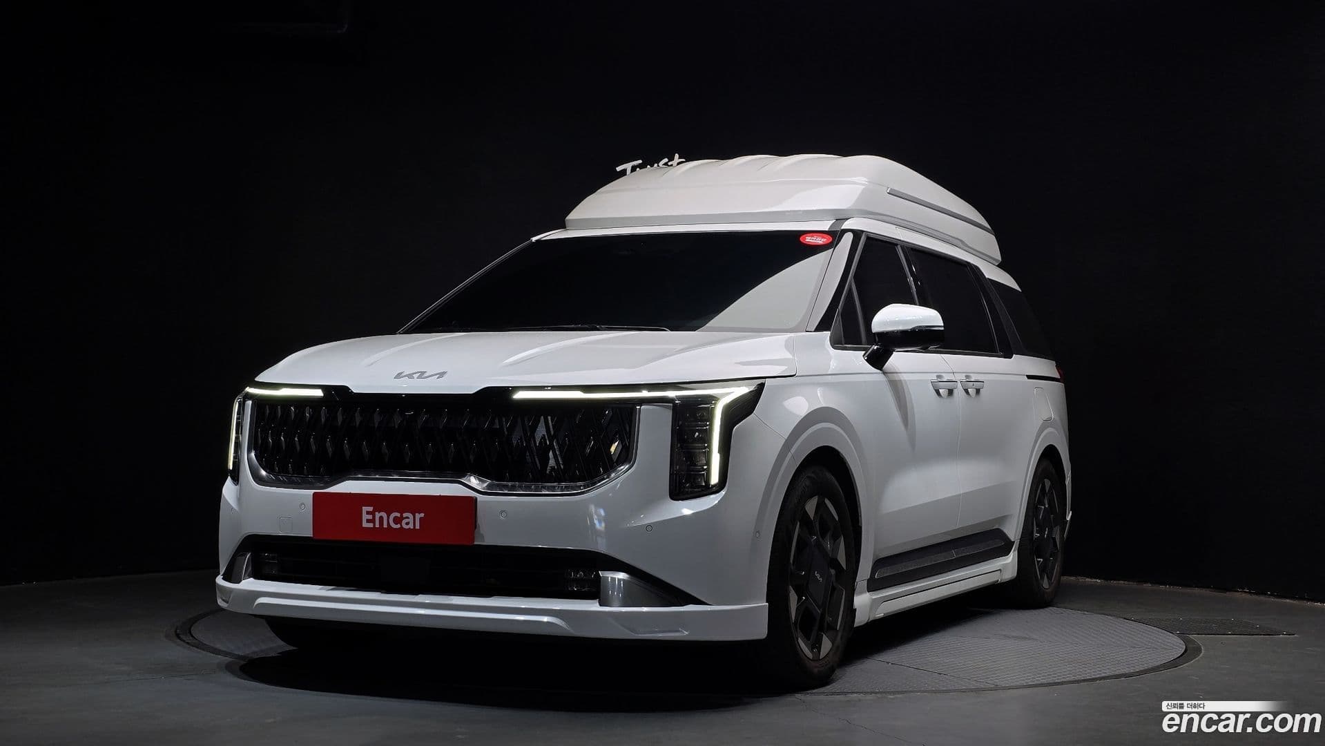 Main__Slider__Photo:Canival Kia 2024.7-0
