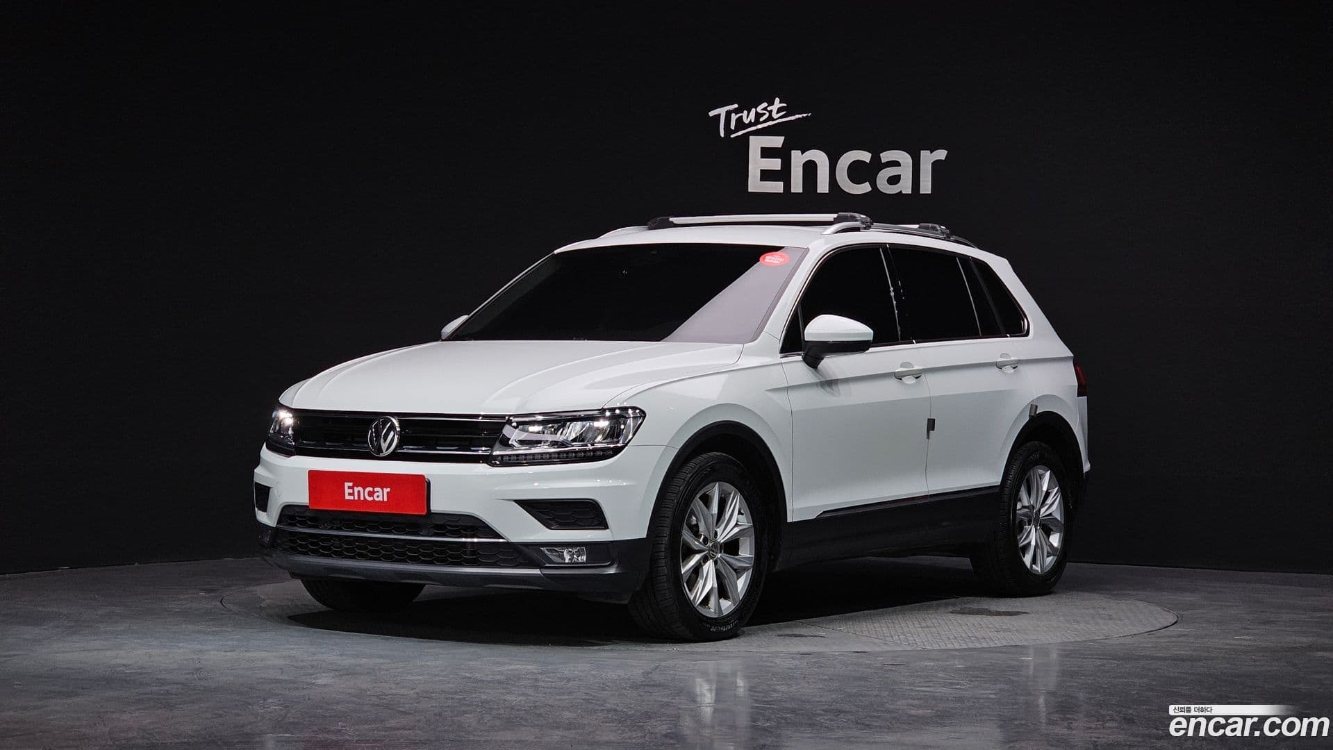 Main__Slider__Photo:Tiguan Volkswagen 2018.4-0