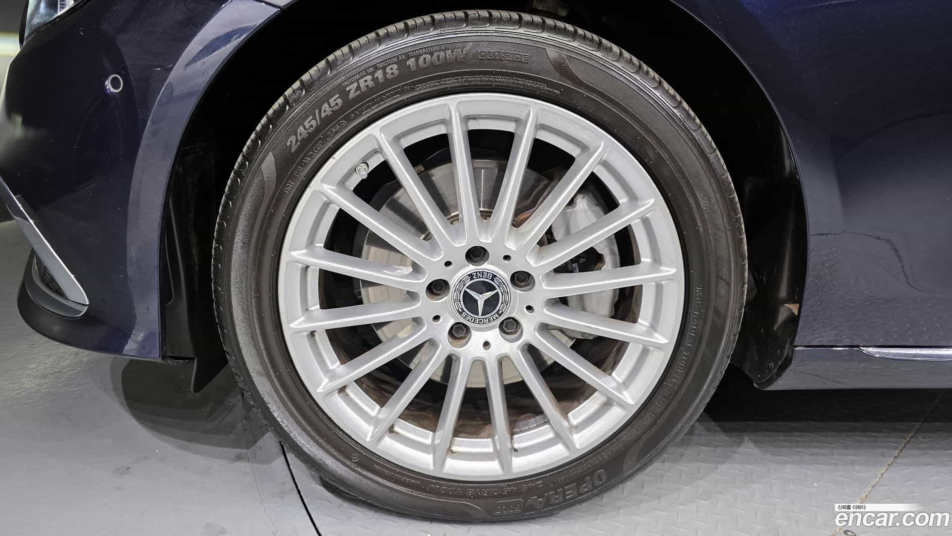 E-Class Mercedes-Benz 2022.0-OUTER-005
