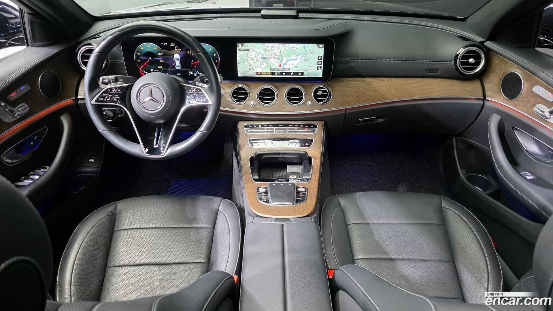 E-Class Mercedes-Benz 2022.0-INNER-007