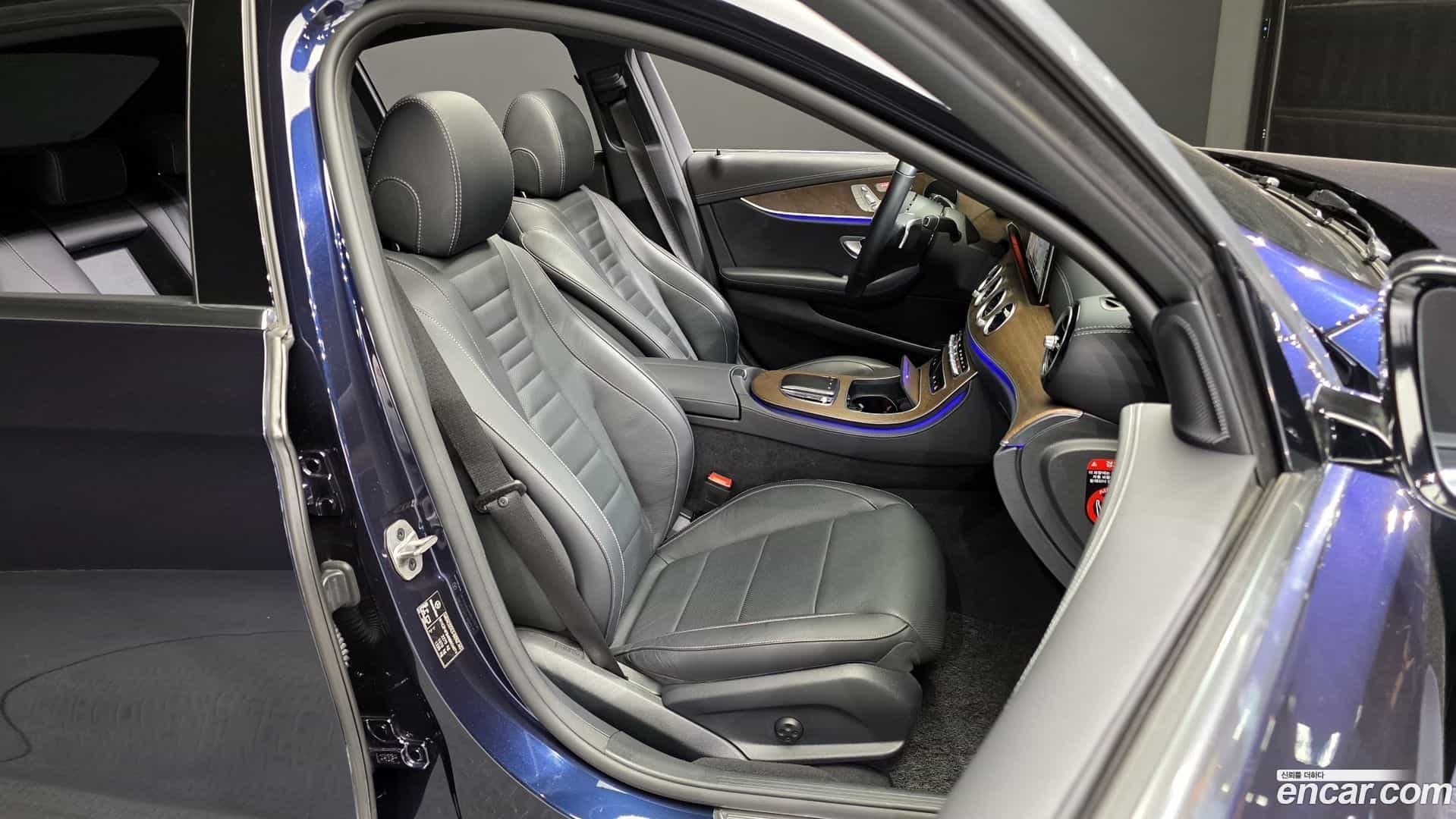 E-Class Mercedes-Benz 2022.0-OPTION-016