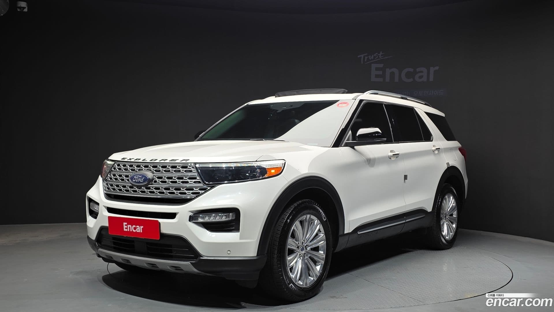 Main__Slider__Photo:Explorer Ford 2022.11-0
