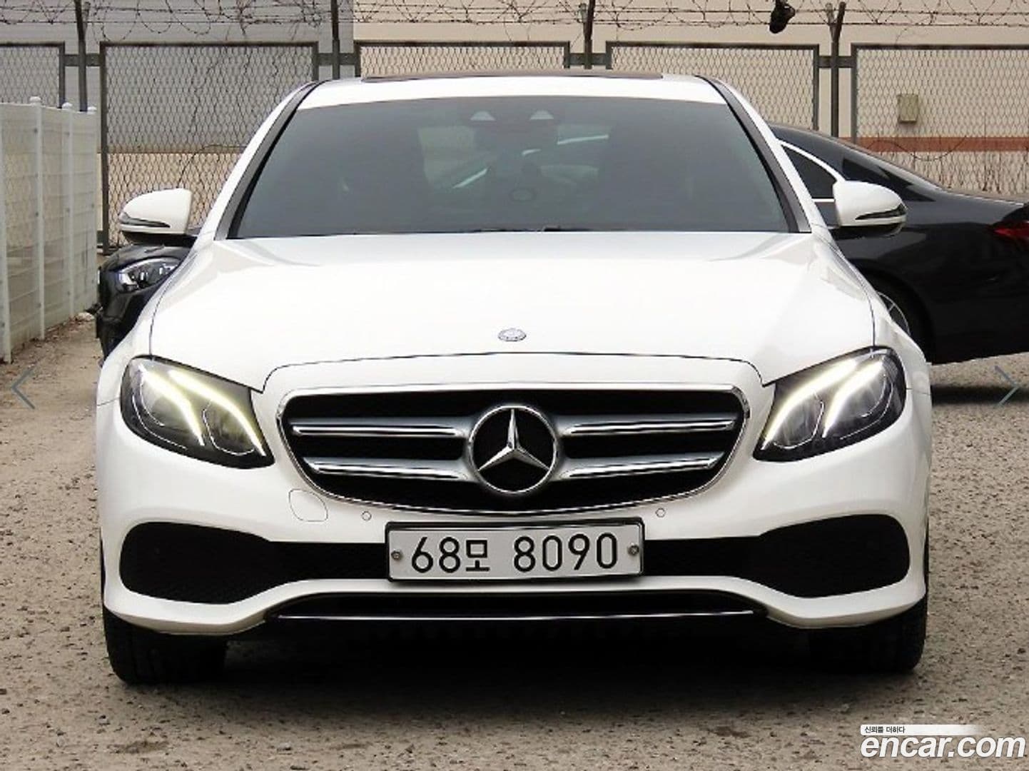 Main__Slider__Photo:E-Class Mercedes-Benz 2016.11-0