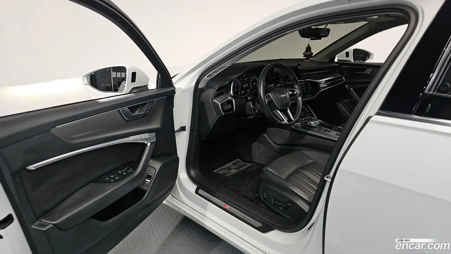 A6 Audi 2019.11-INNER-010