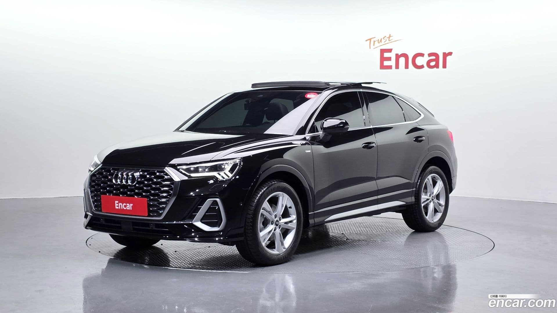 Main__Slider__Photo:Q3 Audi 2023.10-0