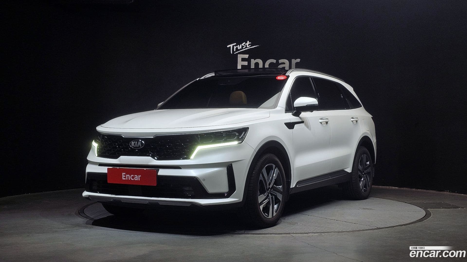 Main__Slider__Photo:Sorento Kia 2020.4-0