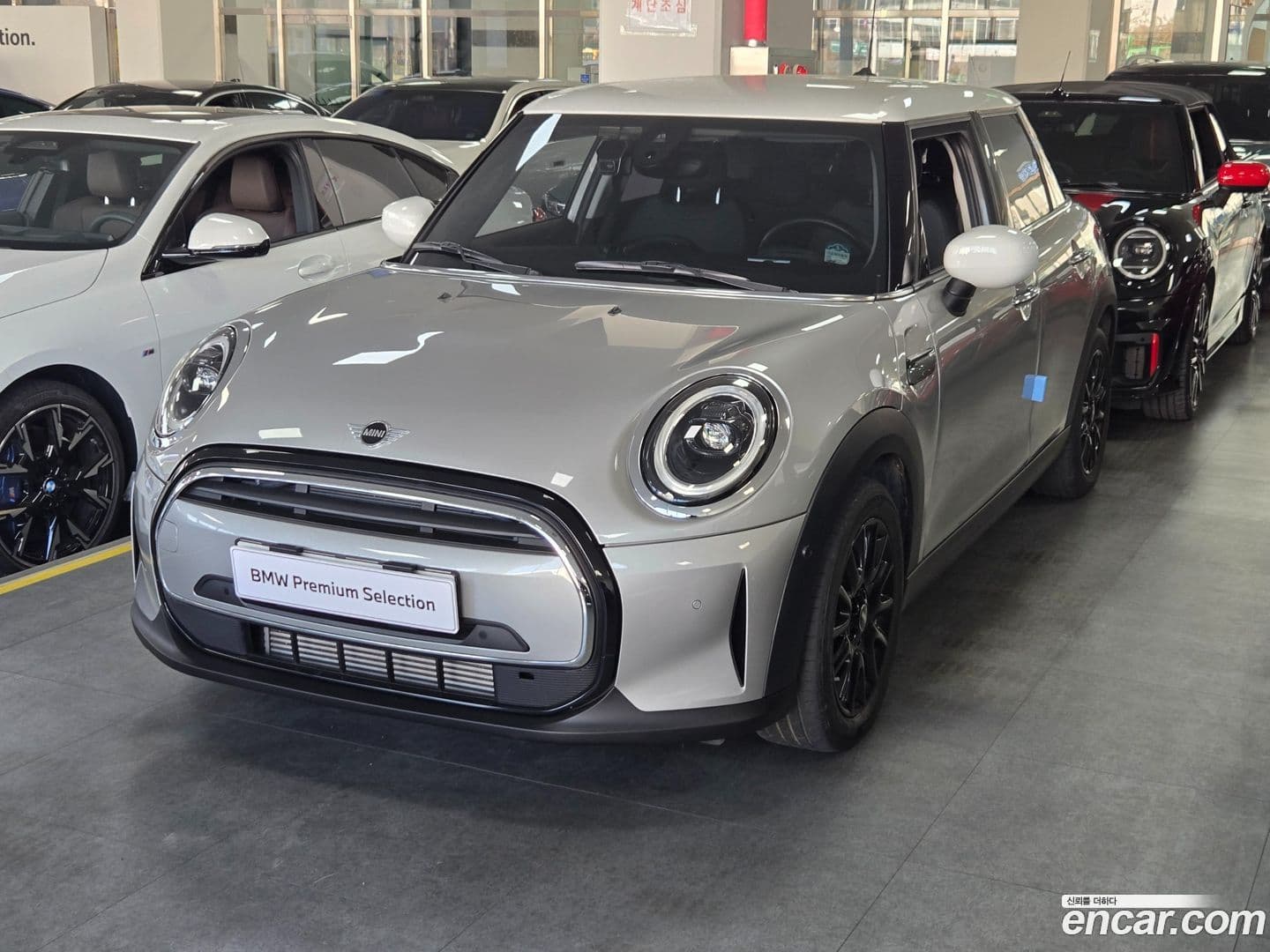 Main__Slider__Photo:Cooper Mini 2024.0-0