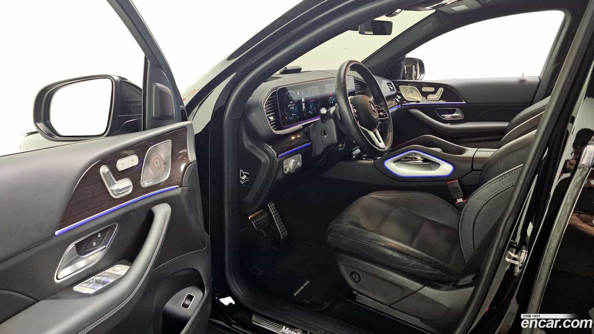 GLE-Class Mercedes-Benz 2022.11-INNER-010