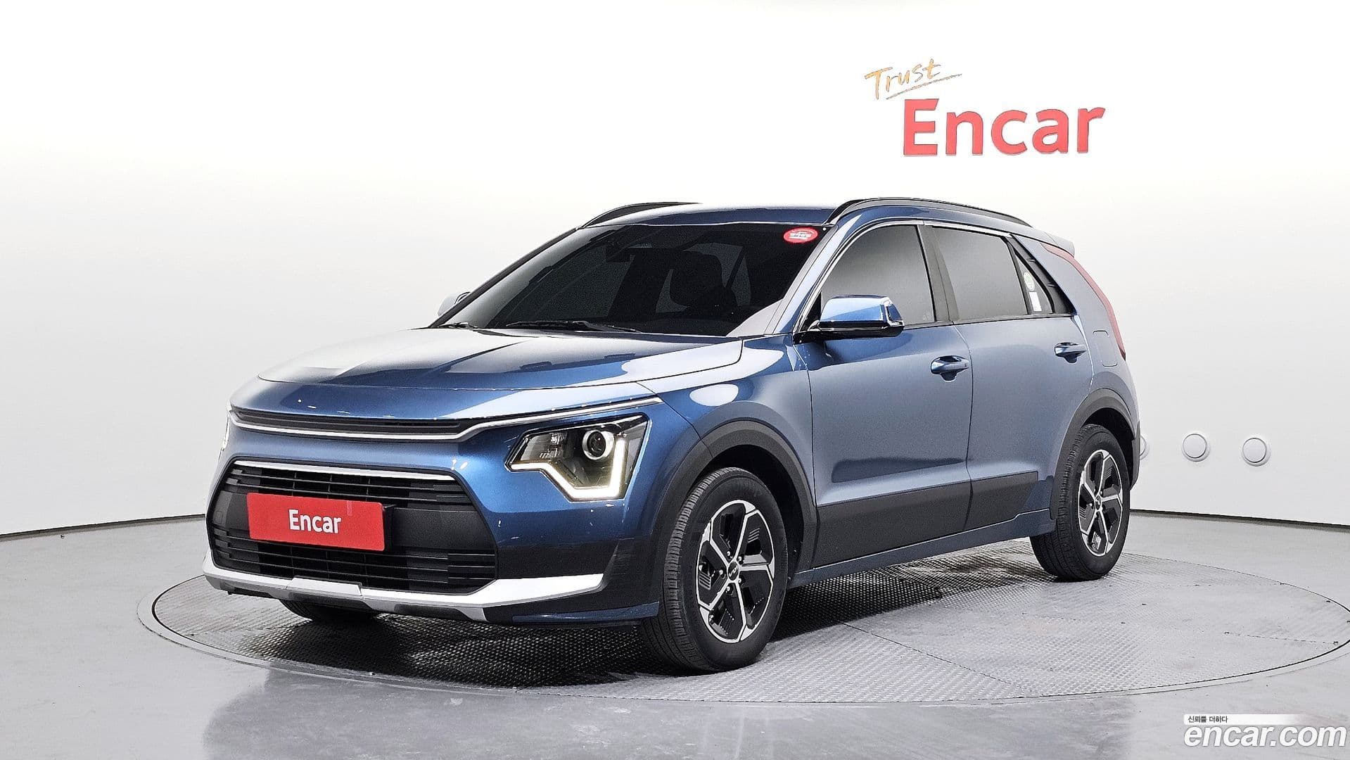 Main__Slider__Photo:Niro Kia 2022.5-0