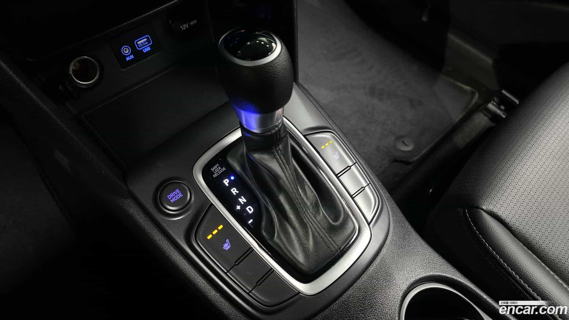 Kona Hyundai 2018.2-INNER-009