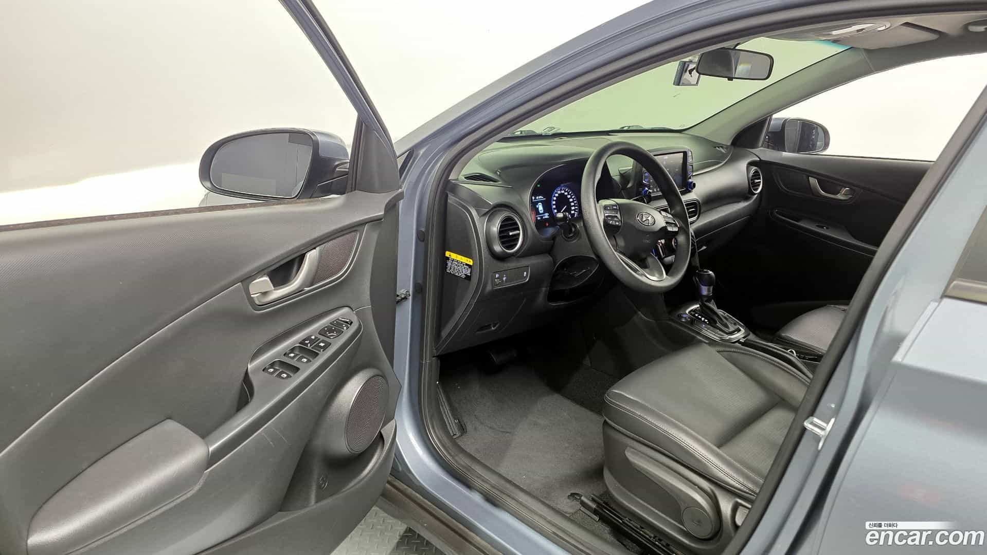 Kona Hyundai 2018.2-INNER-010