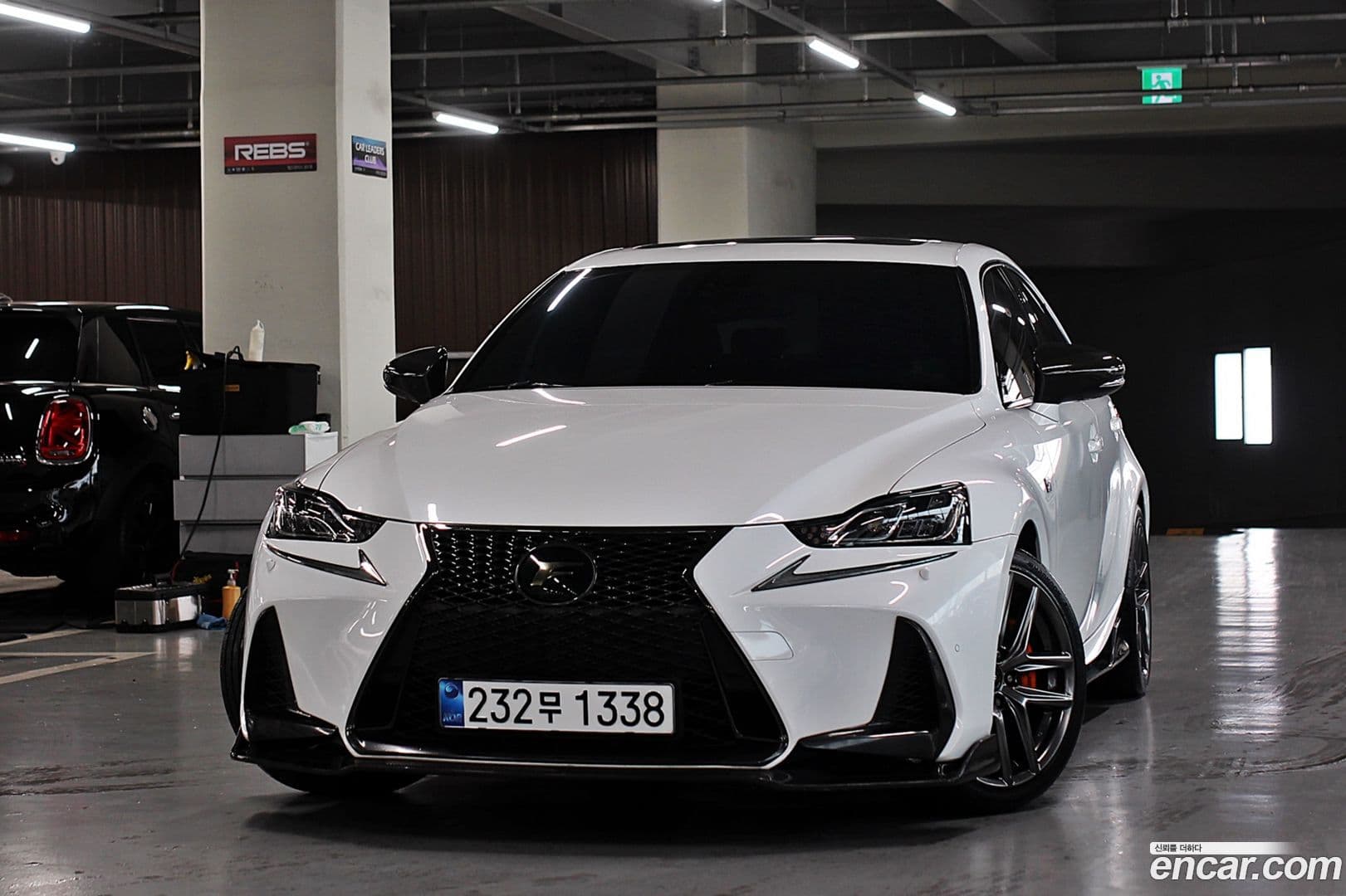 Main__Slider__Photo:IS Lexus 2017.5-0