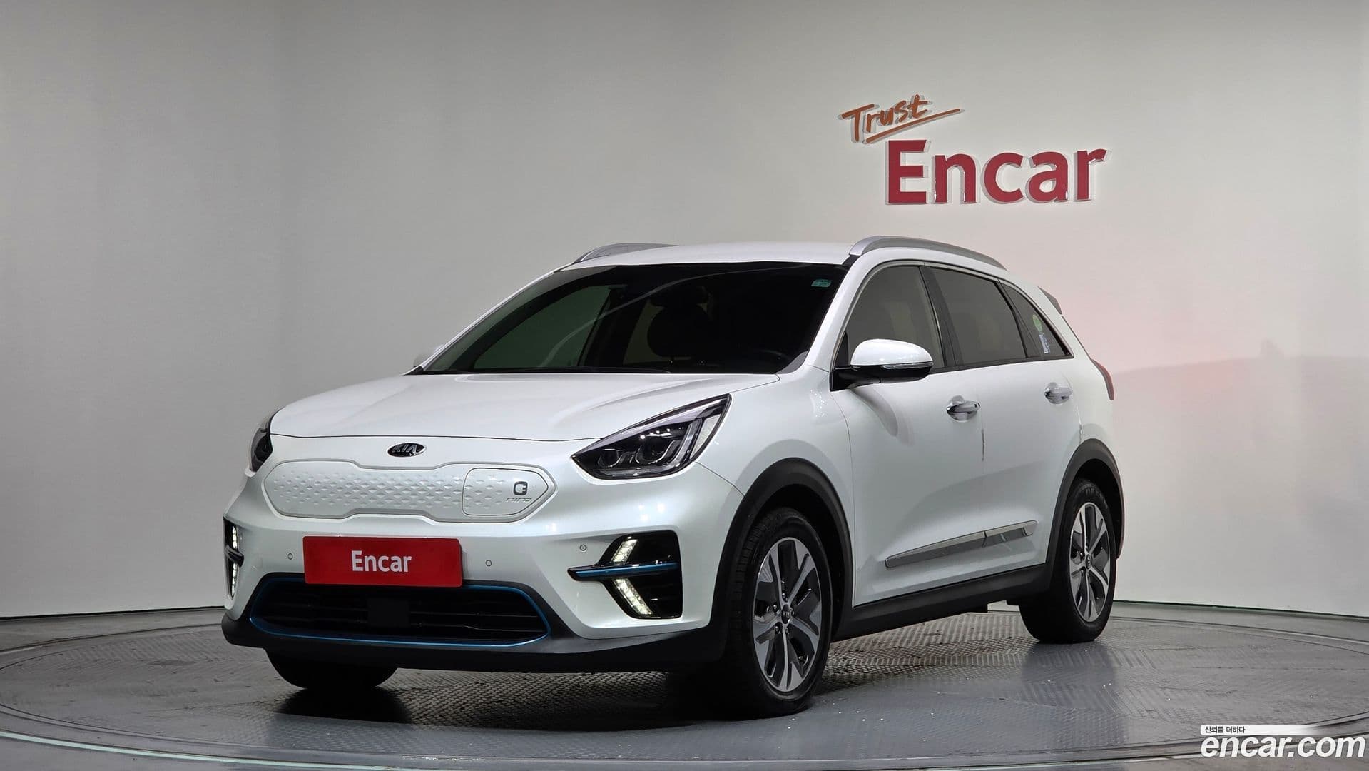 Main__Slider__Photo:Niro Kia 2020.4-0