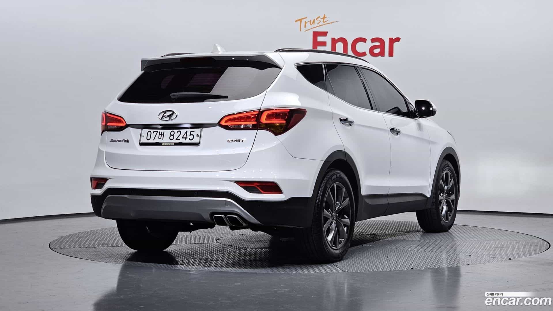 Santafe Hyundai 2016.2-OUTER-002