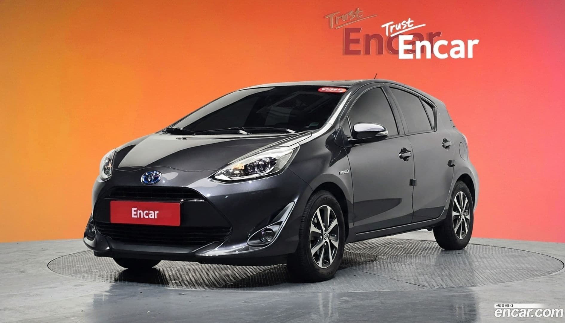 Main__Slider__Photo:Prius Toyota 2018.8-0