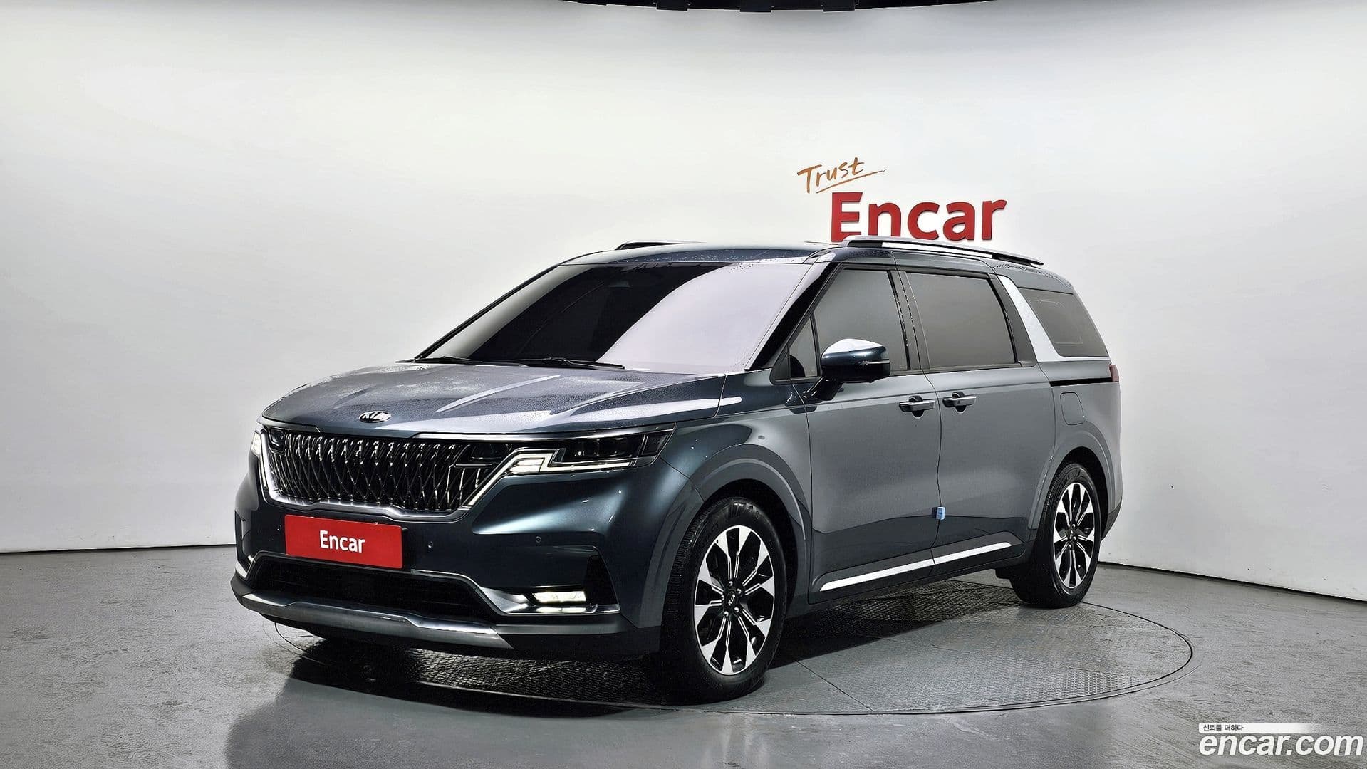 Main__Slider__Photo:Canival Kia 2020.9-0