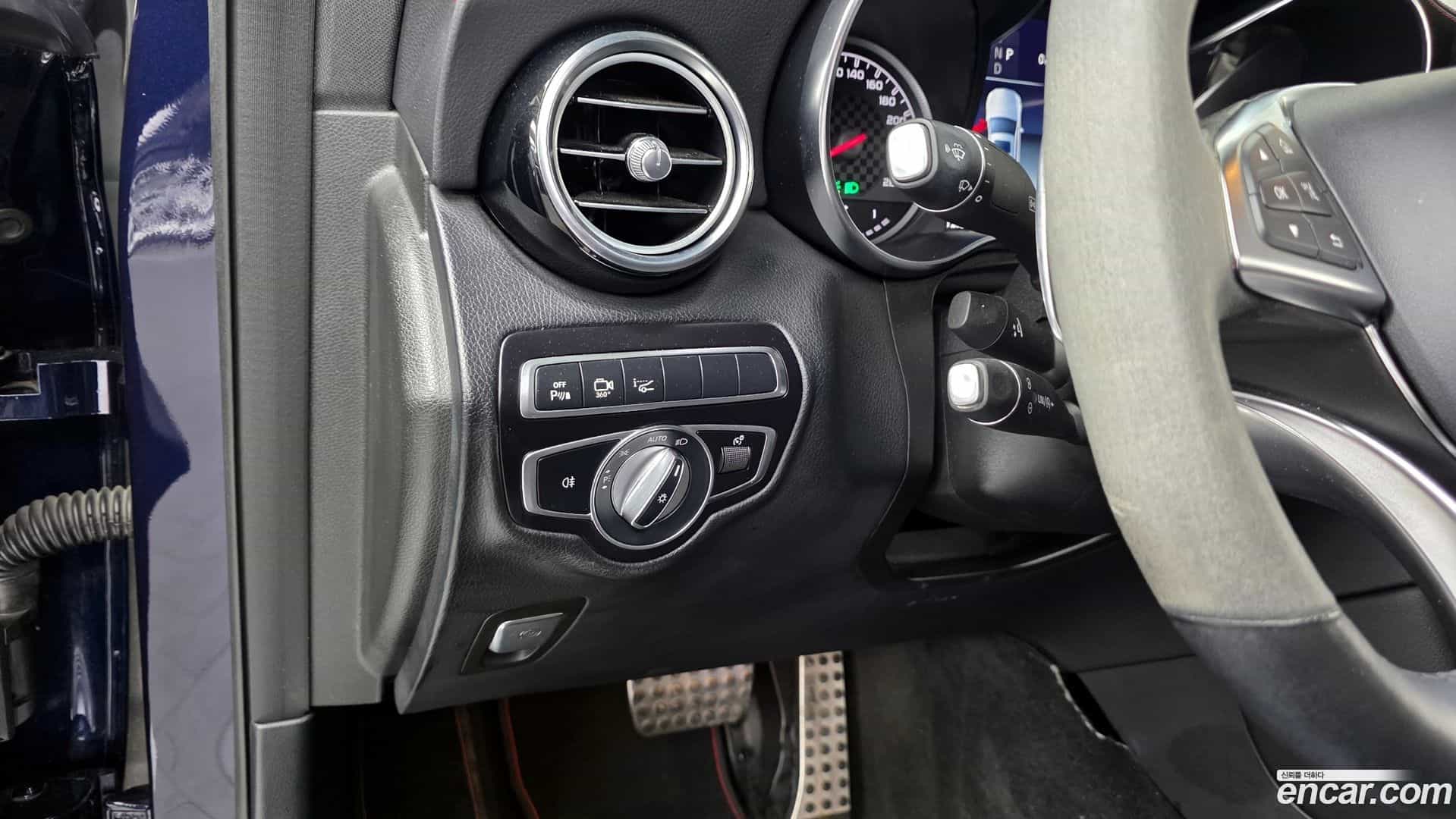 GLC-Class Mercedes-Benz 2019.11-OPTION-020