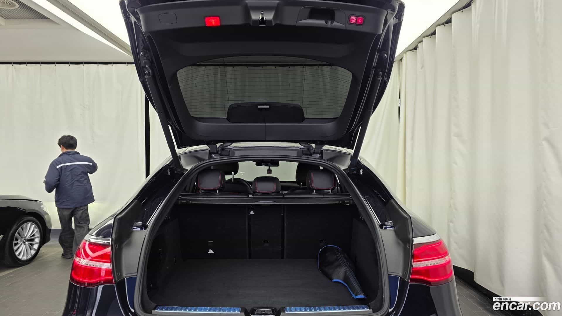 GLC-Class Mercedes-Benz 2019.11-OPTION-024