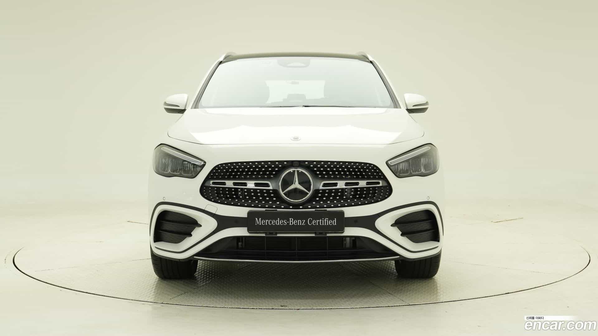 GLA-Class Mercedes-Benz 2025.7-OUTER-003
