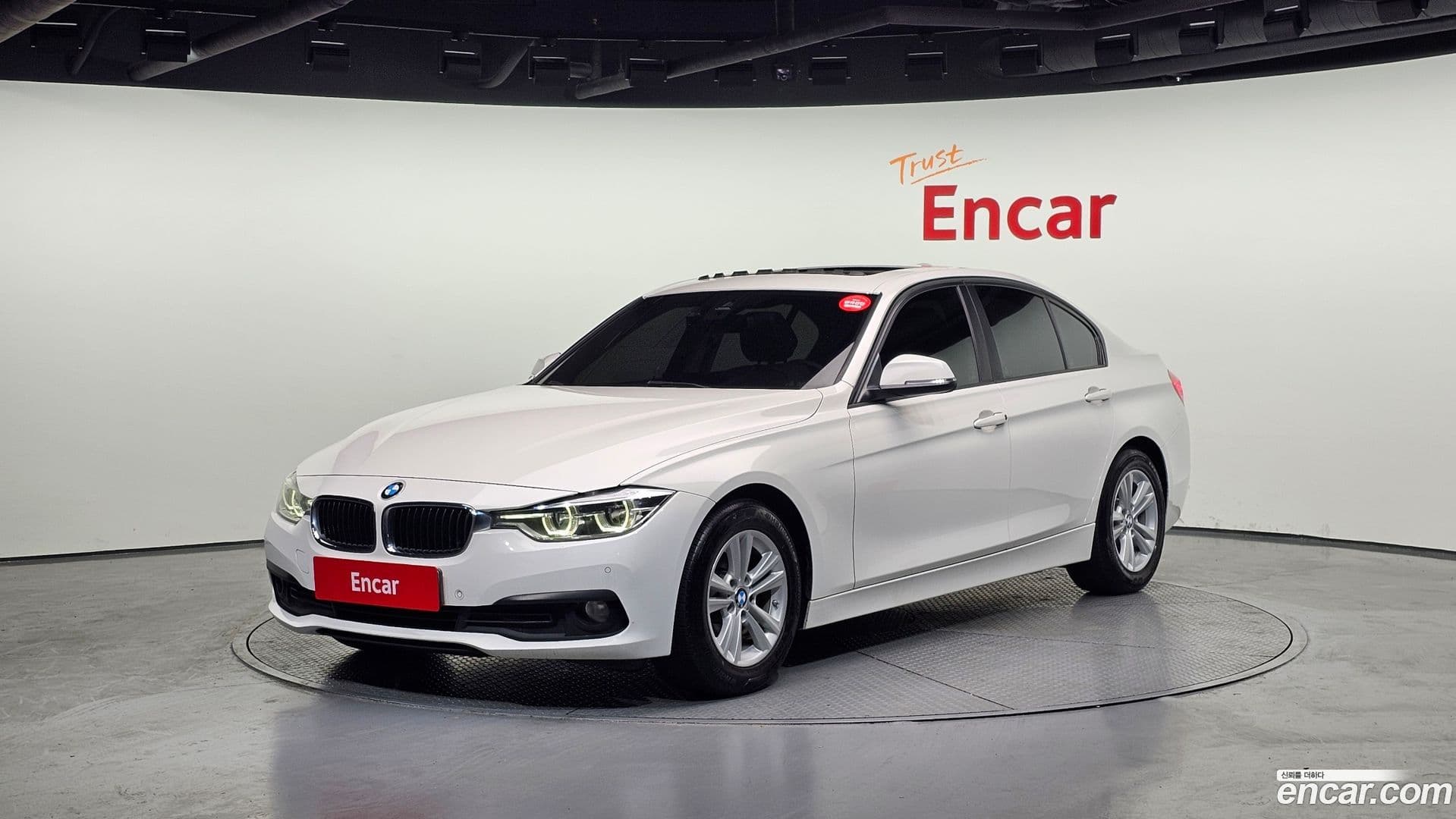 Main__Slider__Photo:3-Series BMW 2016.7-0