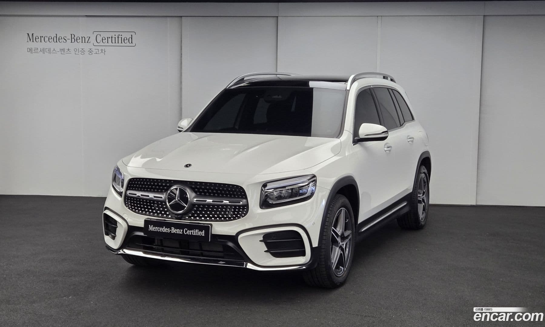 Main__Slider__Photo:GLB-Class Mercedes-Benz 2025.4-0