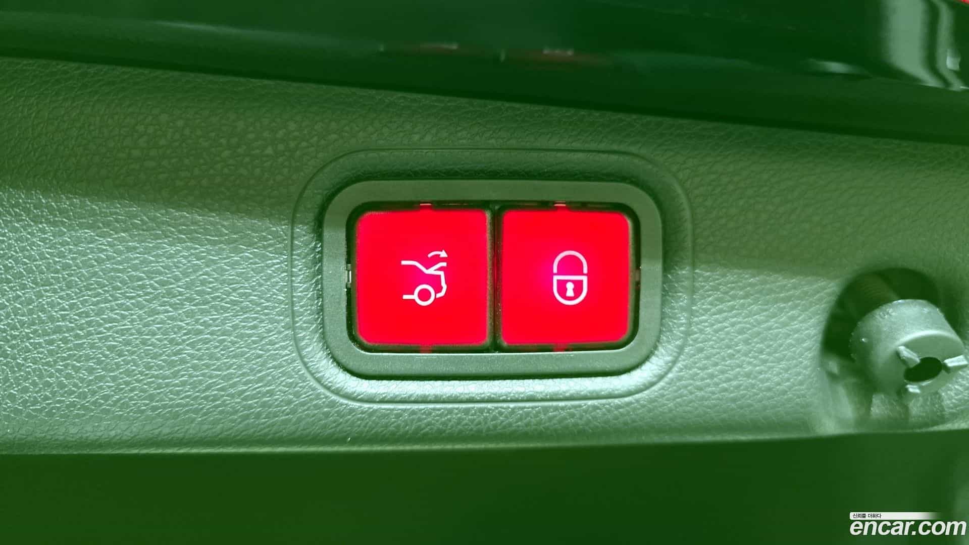 E-Class Mercedes-Benz 2021.0-OPTION-022