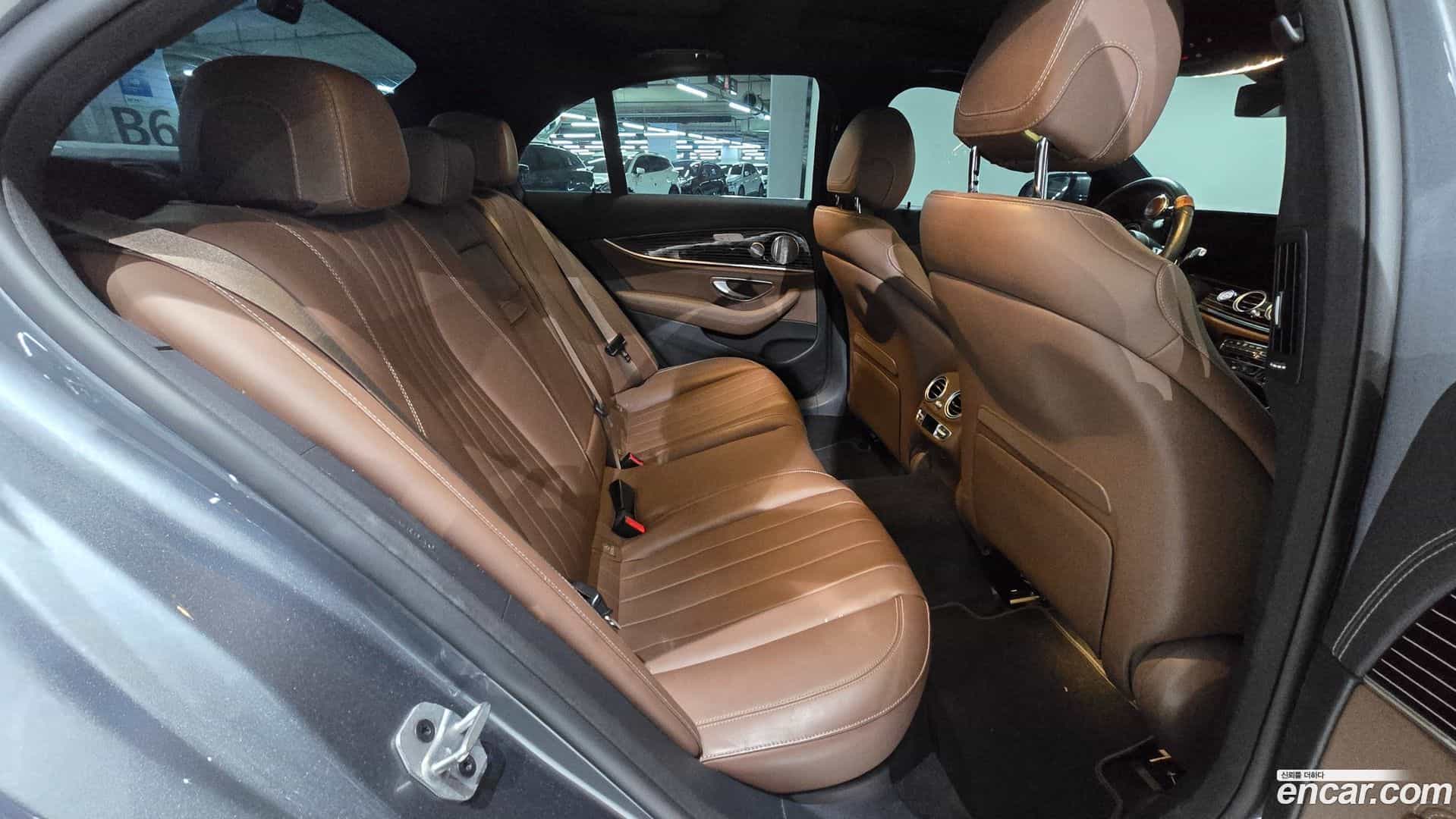 E-Class Mercedes-Benz 2021.2-OPTION-024