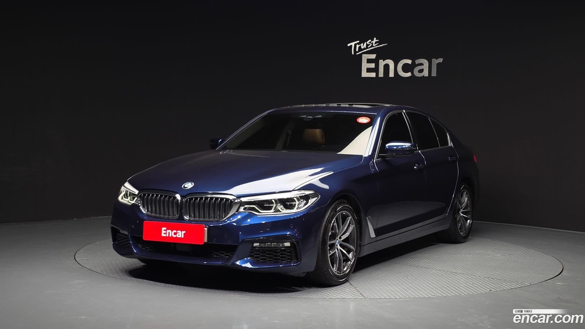 Main__Slider__Photo:5-Series BMW 2018.3-0