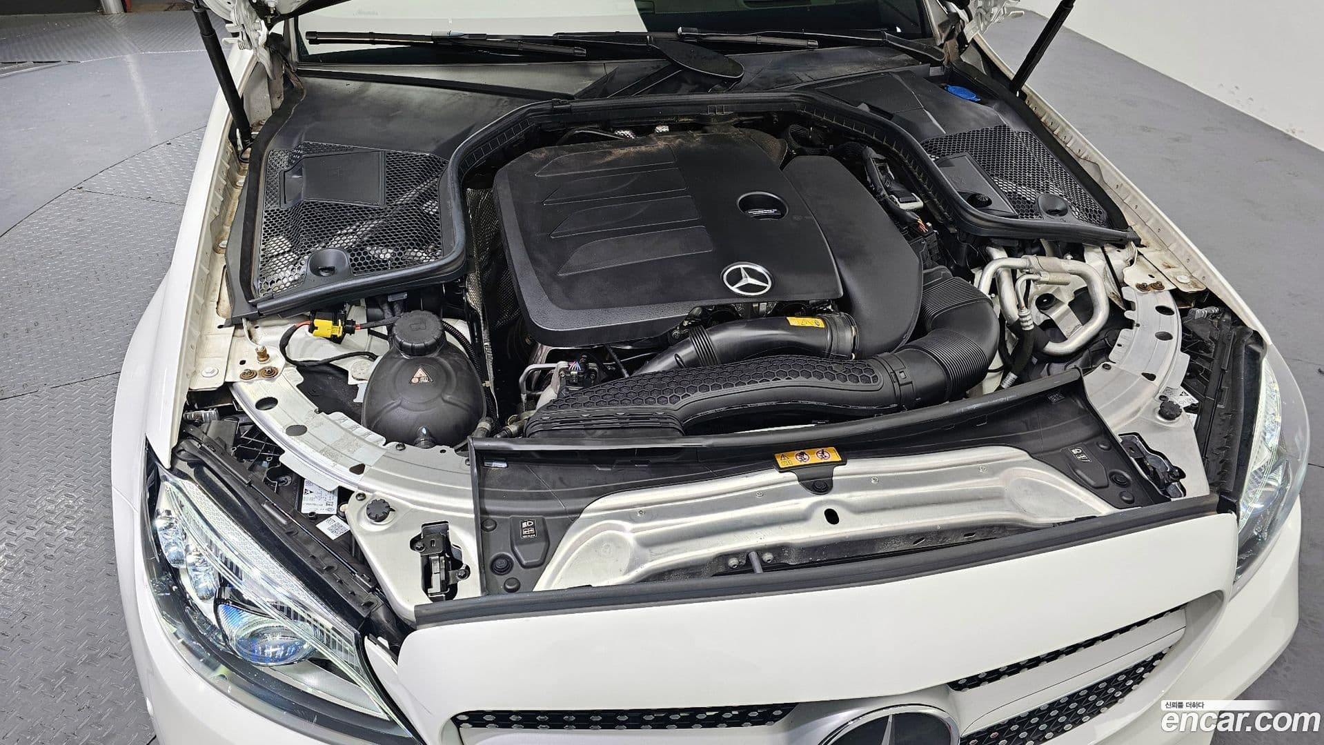 Main__Slider__Photo:C-Class Mercedes-Benz 2023.9-5