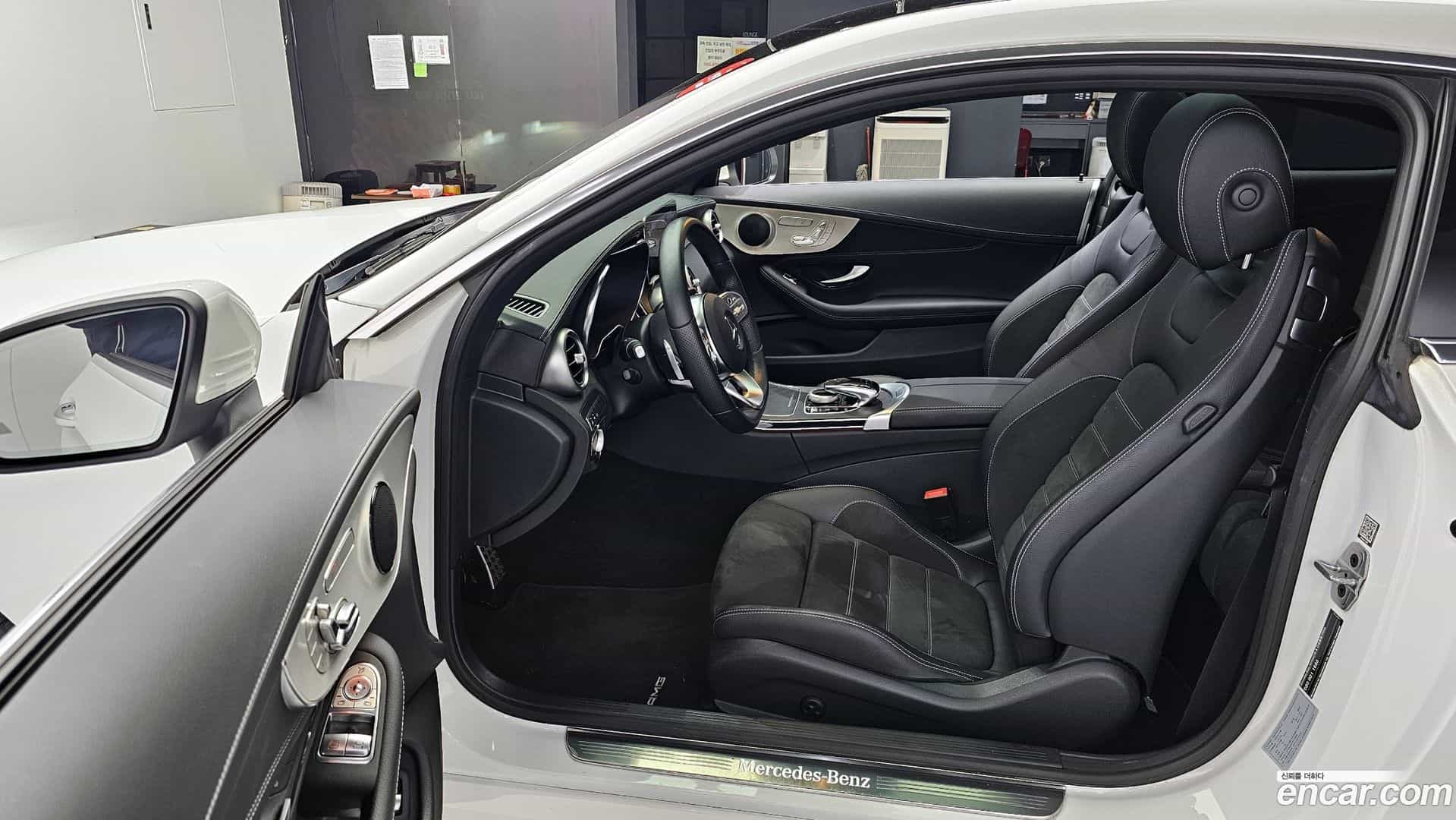 C-Class Mercedes-Benz 2023.9-INNER-010