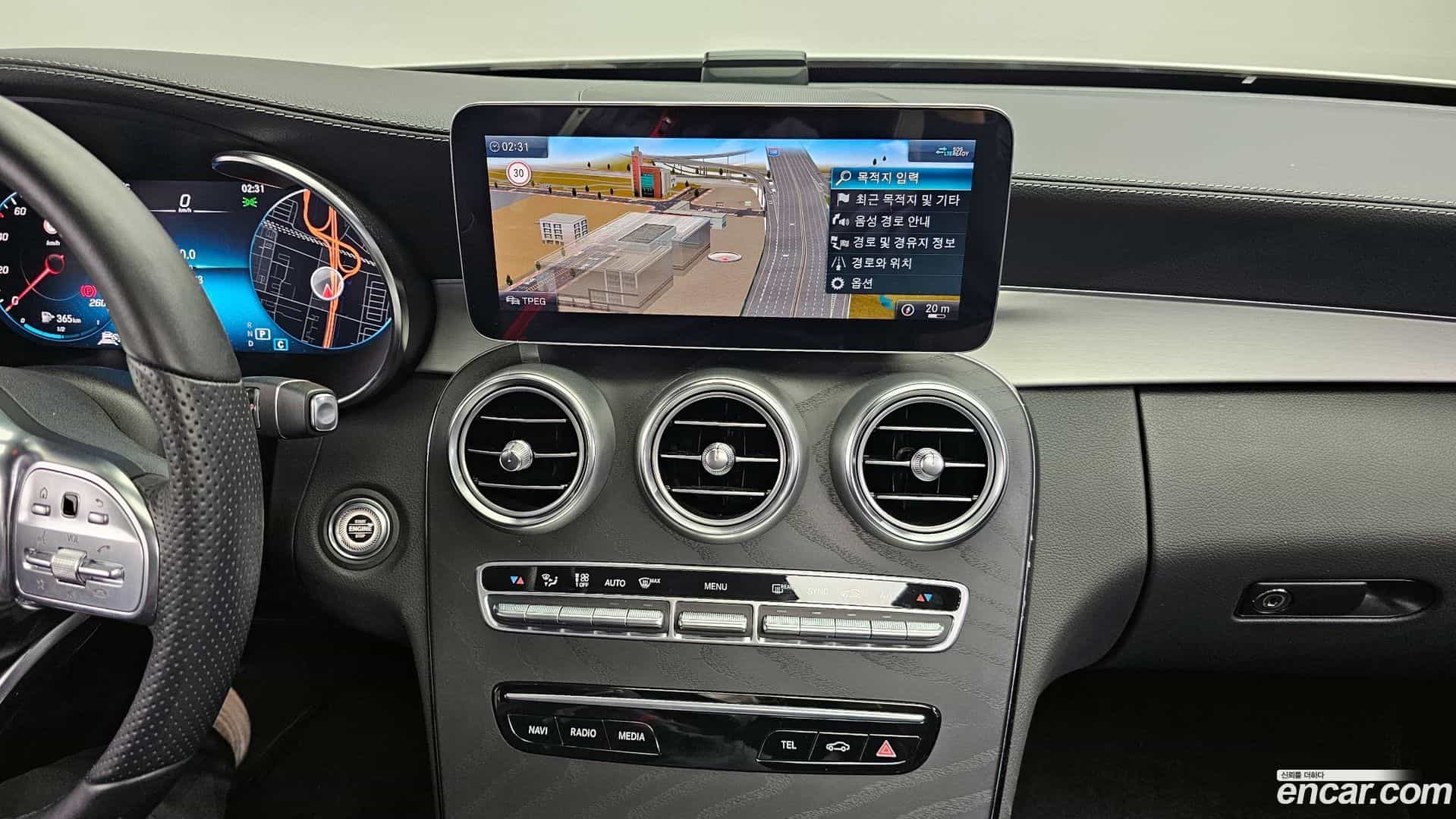 C-Class Mercedes-Benz 2023.9-OPTION-018