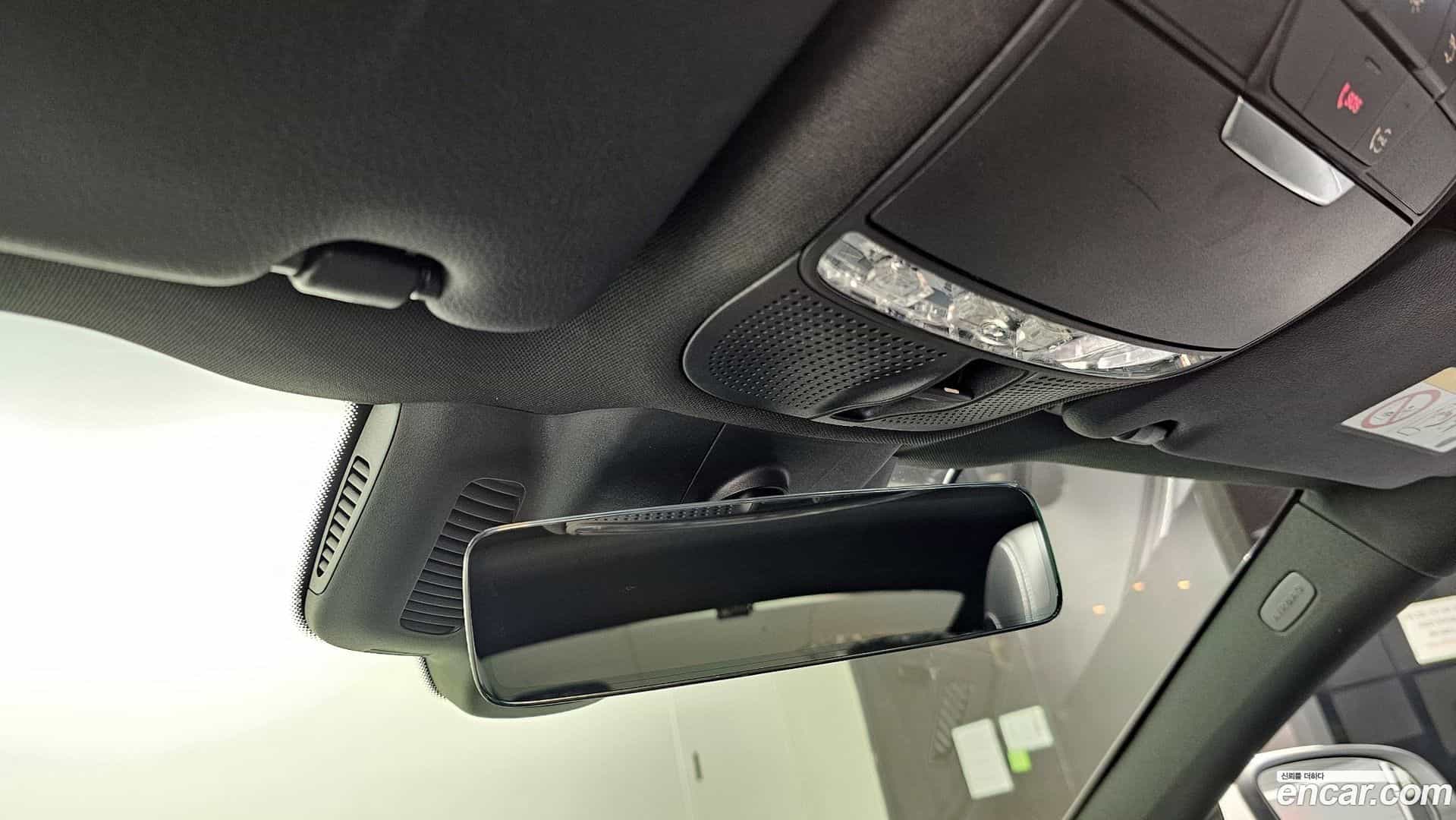 C-Class Mercedes-Benz 2023.9-OPTION-023