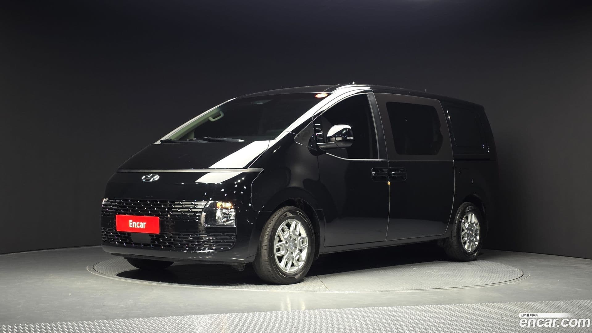Main__Slider__Photo:Staria Hyundai 2023.5-0