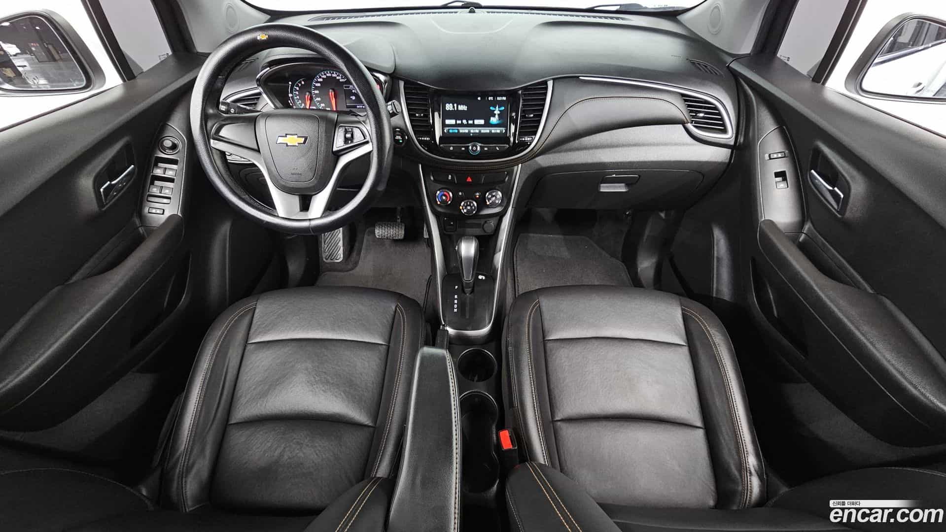 Trax Chevrolet 2019.2-INNER-007