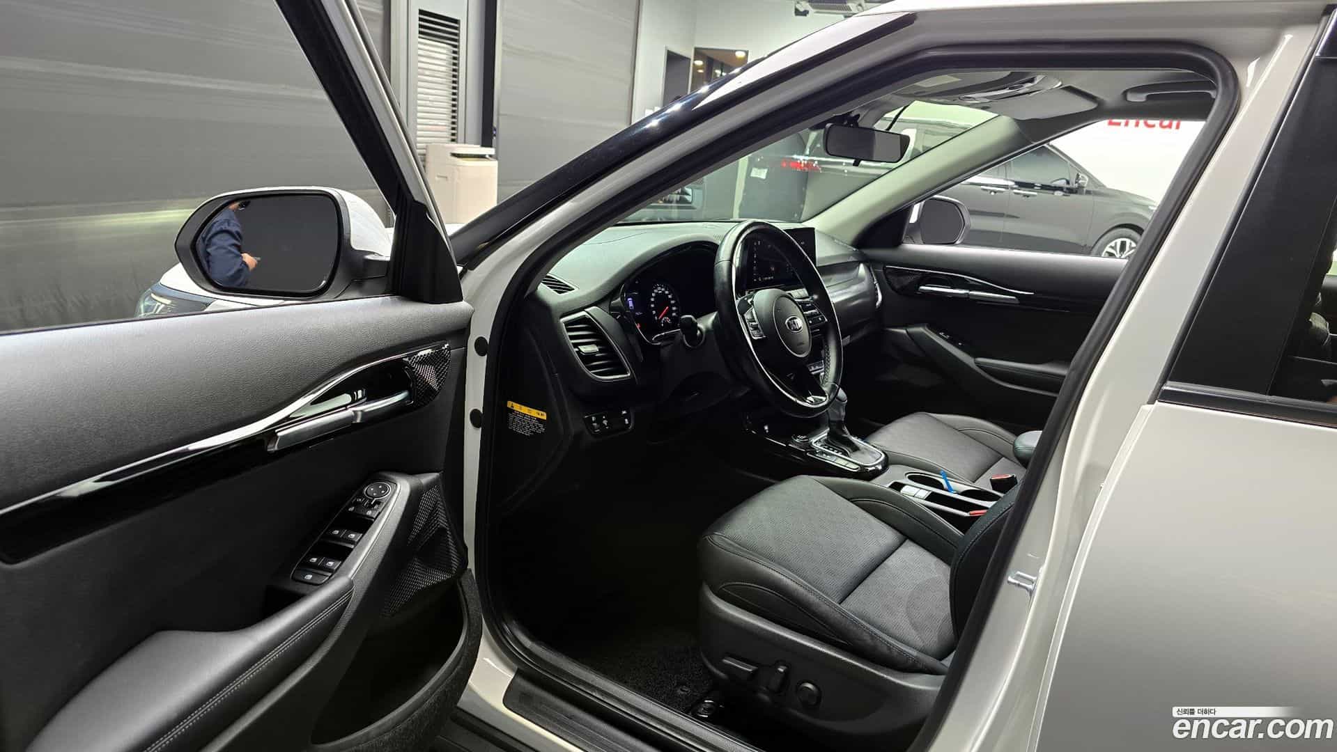 Seltos Kia 2019.11-INNER-010