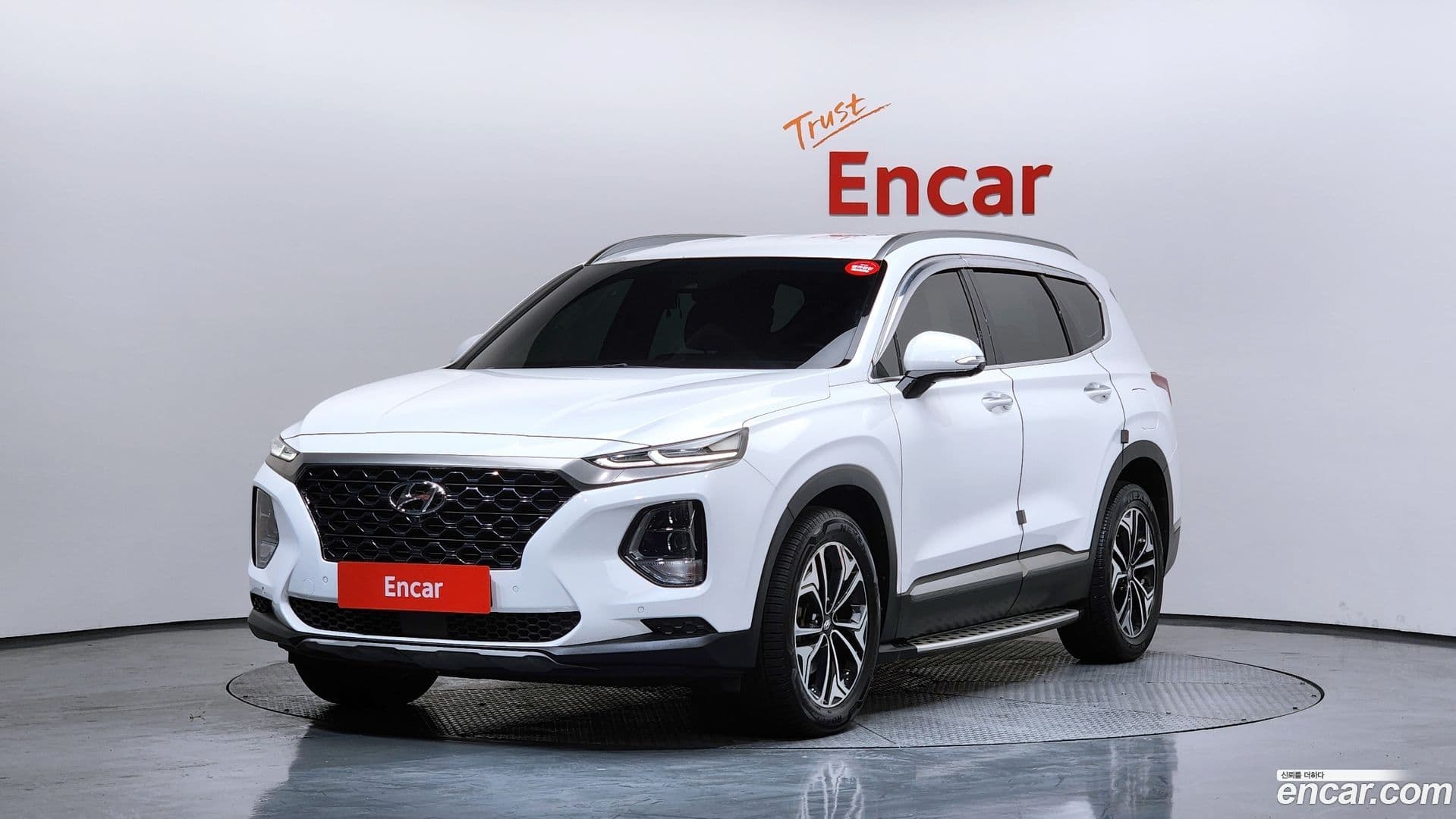 Main__Slider__Photo:Santafe Hyundai 2018.2-0