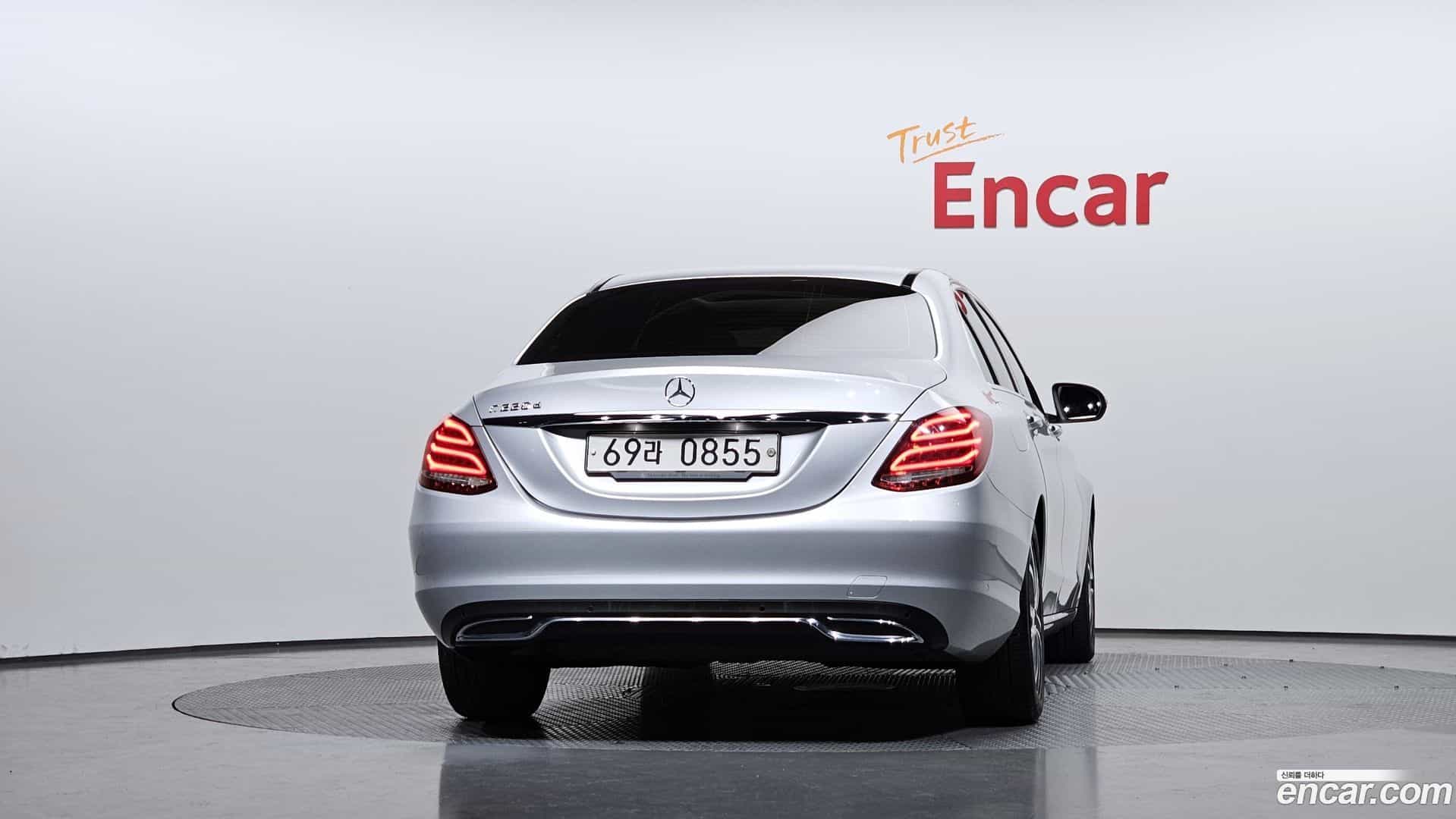C-Class Mercedes-Benz 2015.9-OUTER-004