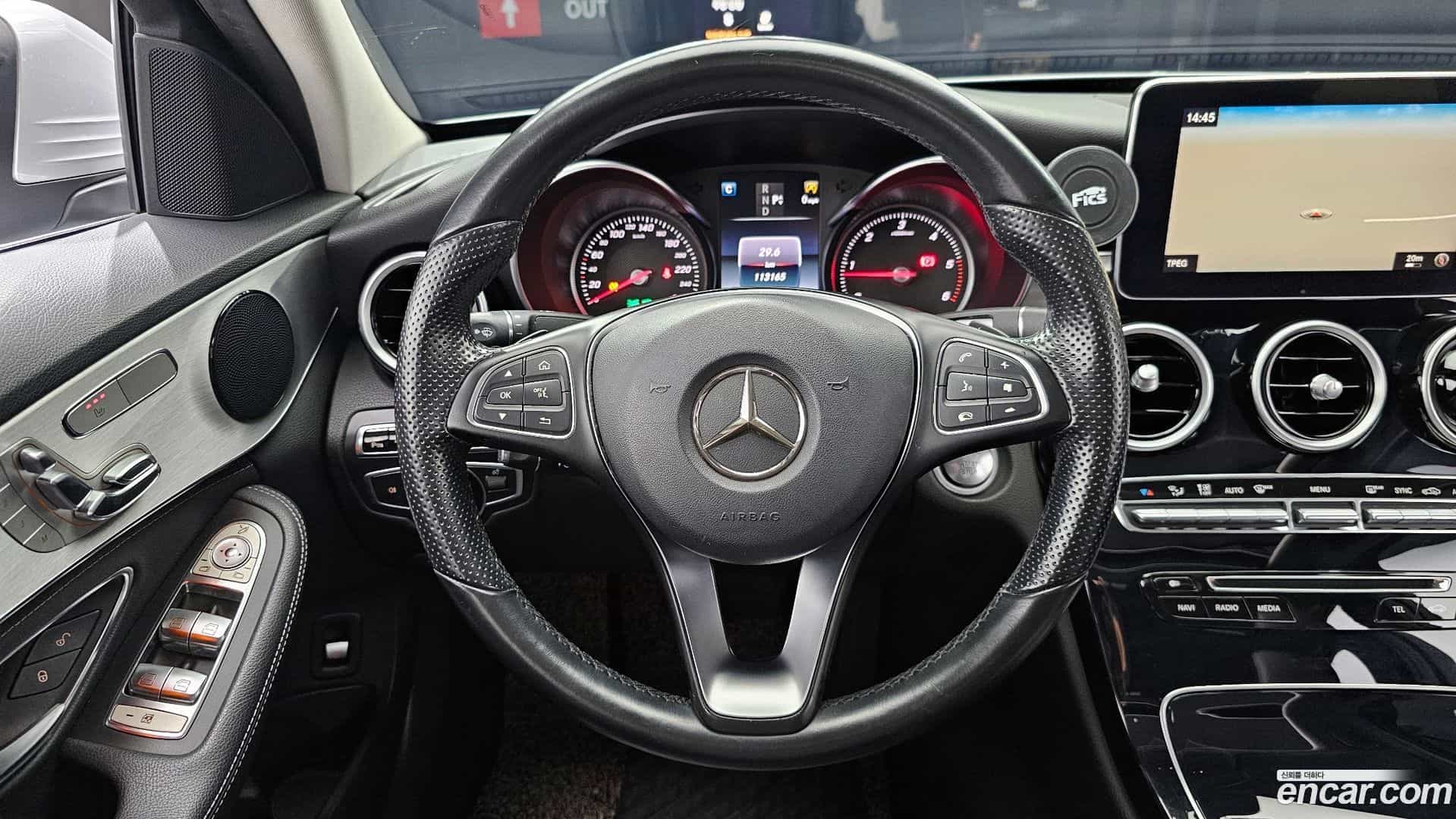 C-Class Mercedes-Benz 2015.9-OPTION-017
