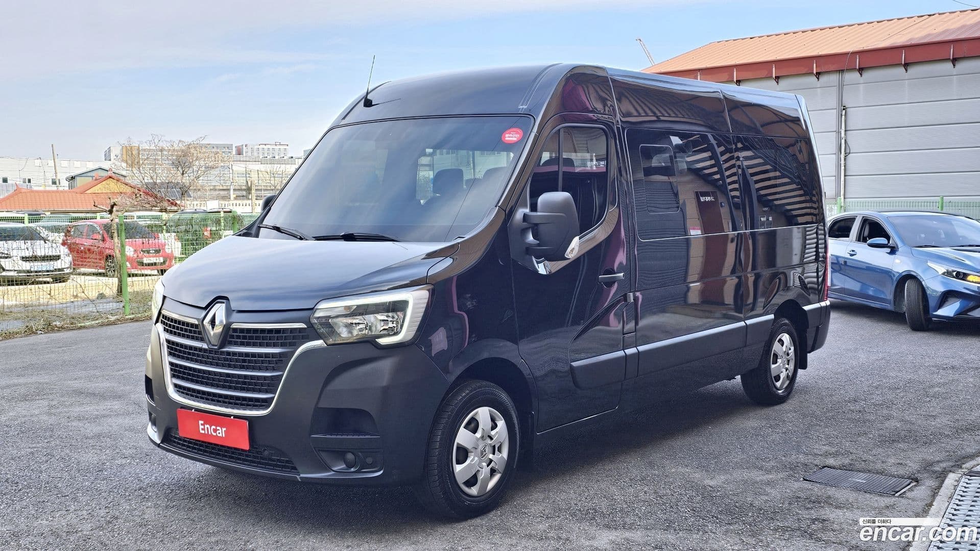 Main__Slider__Photo:Master Renault Korea 2020.11-0