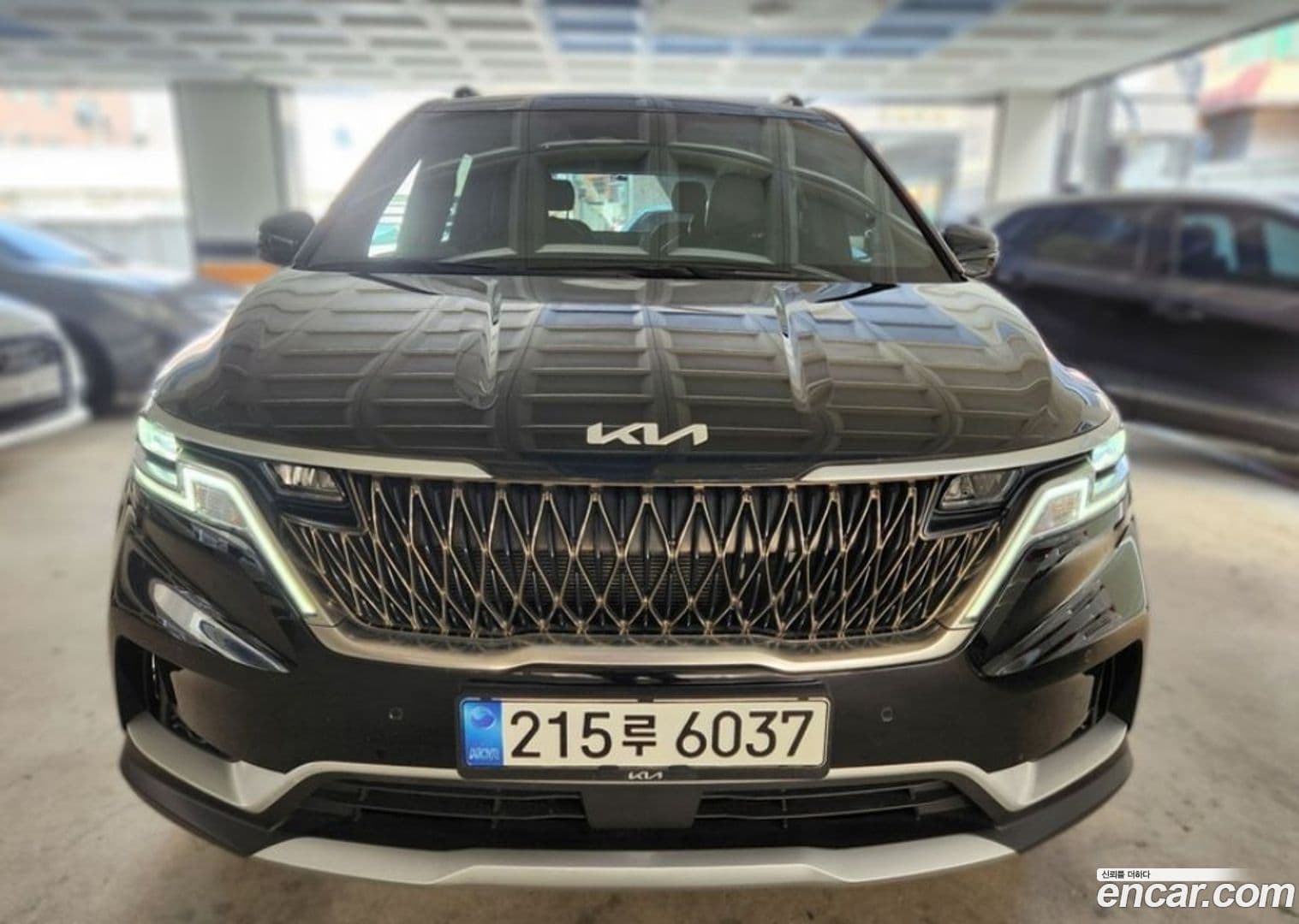 Main__Slider__Photo:Canival Kia 2022.11-0