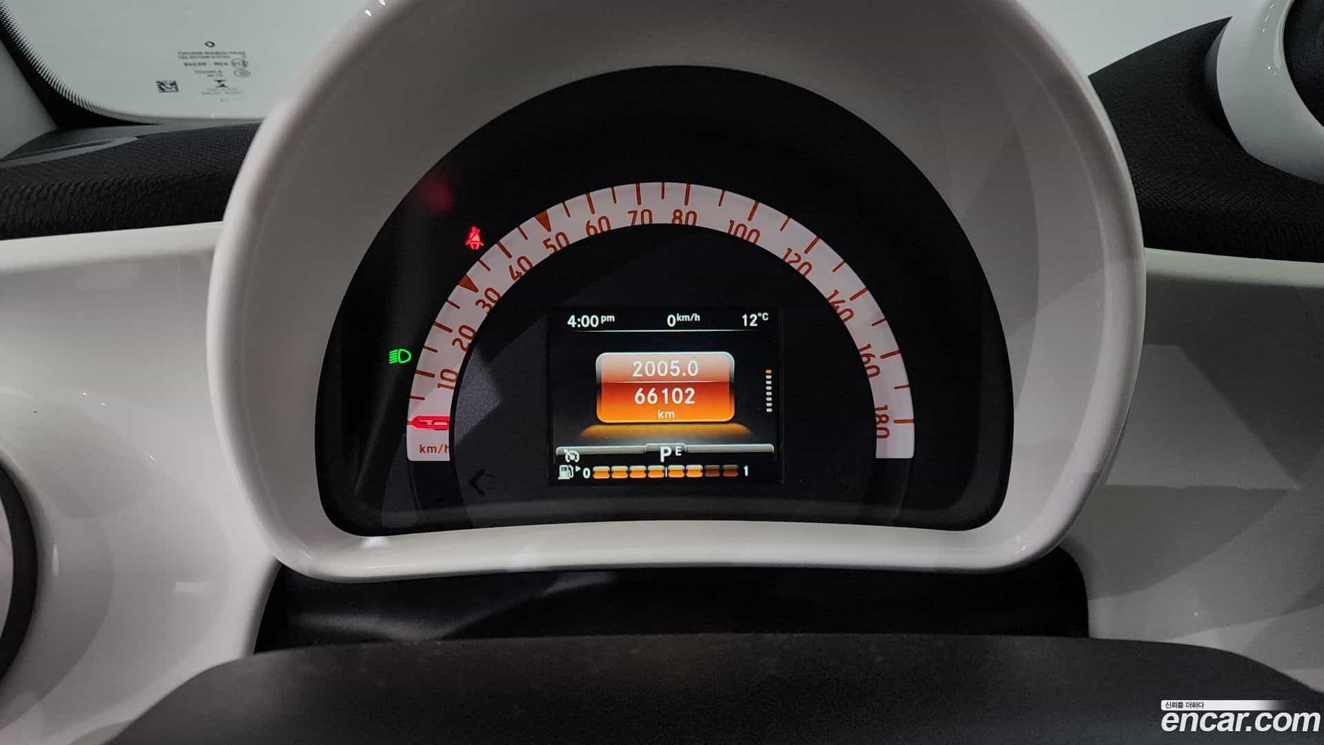 Fortwo Smart 2015.11-INNER-008