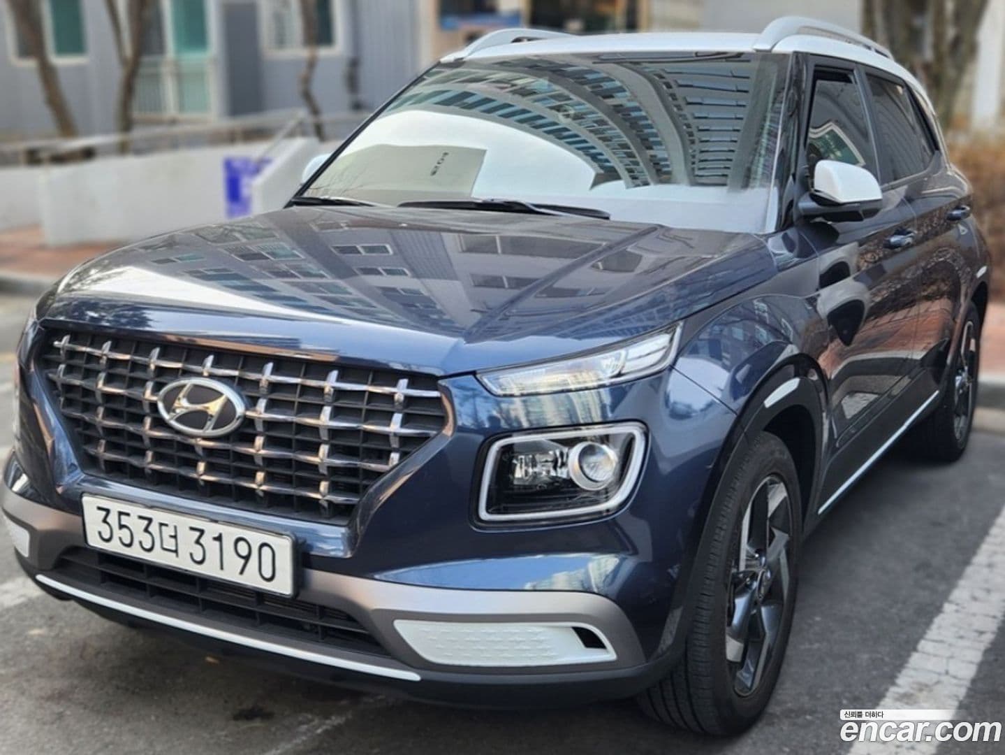 Main__Slider__Photo:Venue Hyundai 2019.9-0