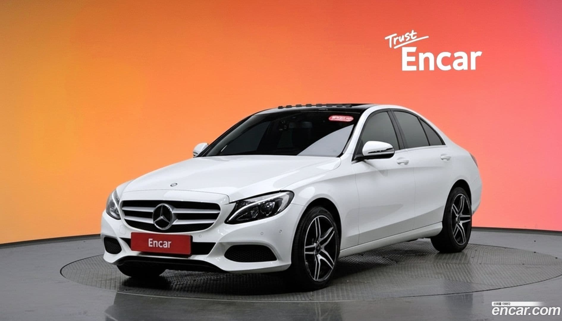 Main__Slider__Photo:C-Class Mercedes-Benz 2015.9-0