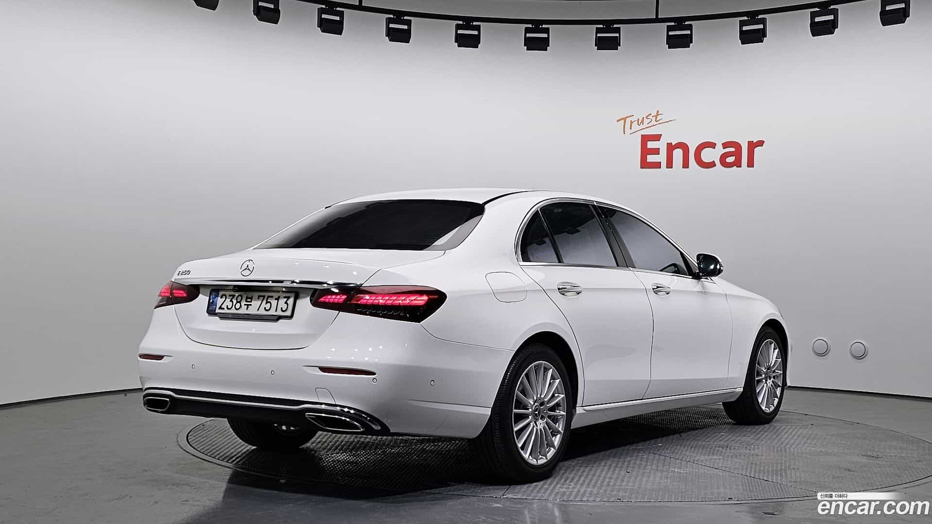 E-Class Mercedes-Benz 2021.2-OUTER-002