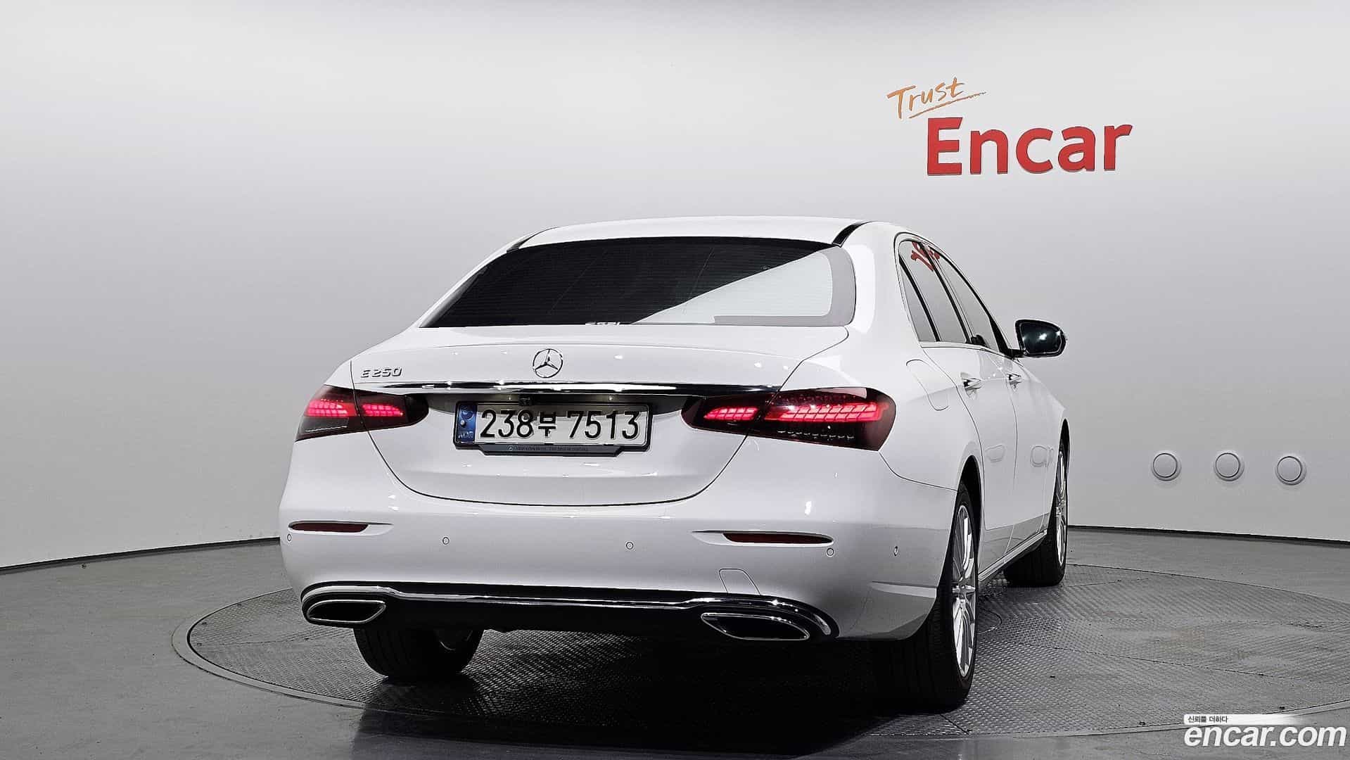 E-Class Mercedes-Benz 2021.2-OUTER-004
