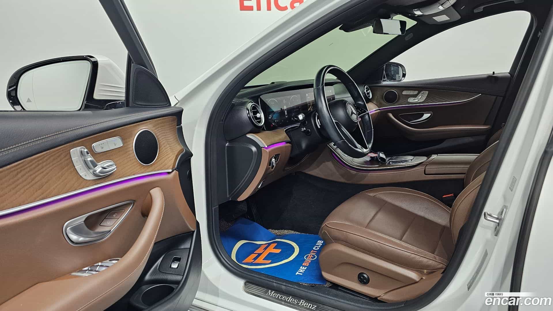 E-Class Mercedes-Benz 2021.2-OPTION-015