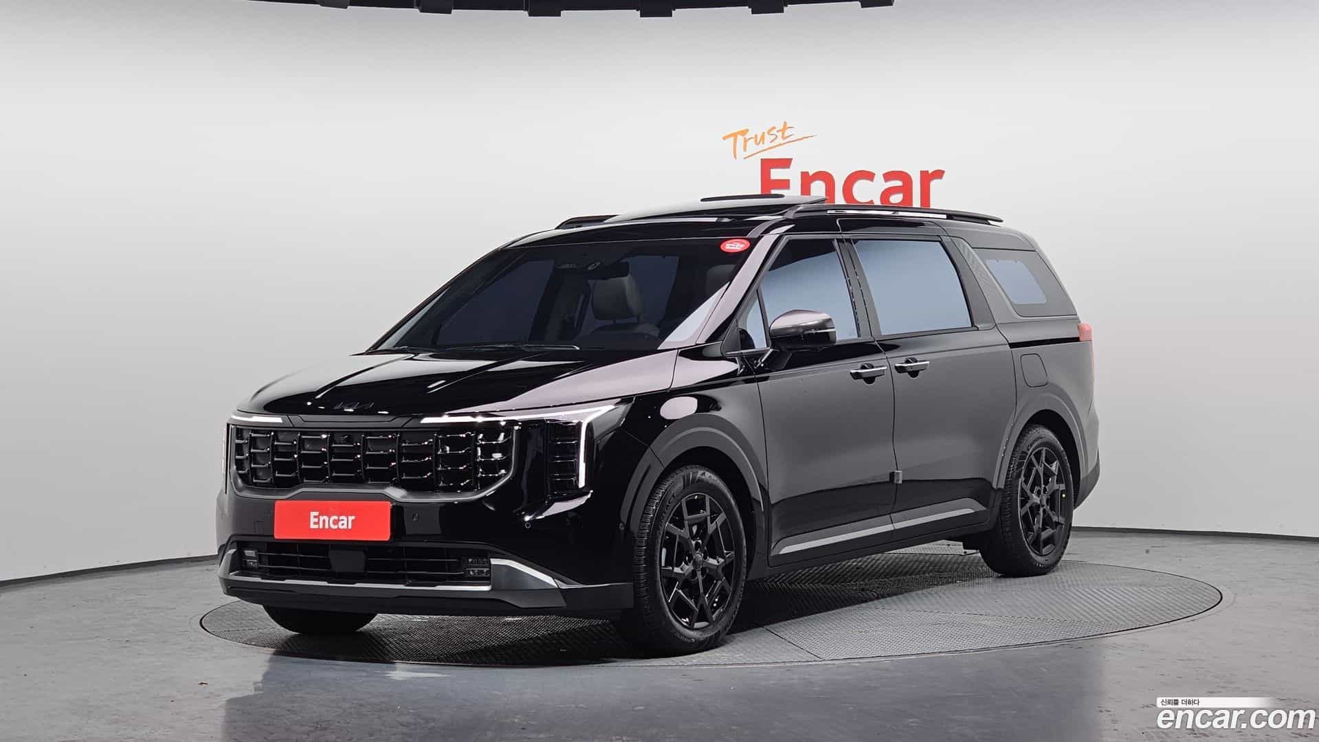 Canival Kia 2025.11-OUTER-001