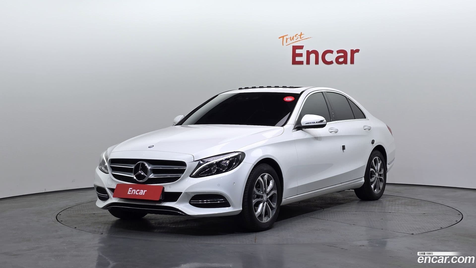 Main__Slider__Photo:C-Class Mercedes-Benz 2014.10-0