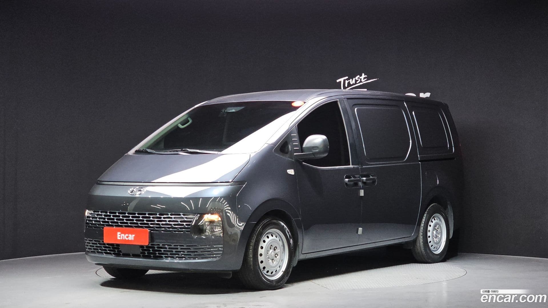 Main__Slider__Photo:Staria Hyundai 2022.0-0