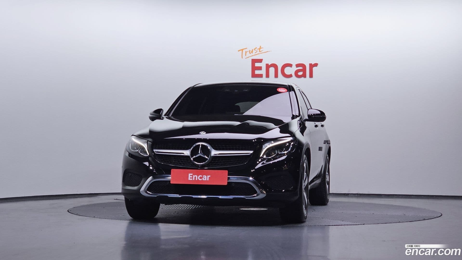 Main__Slider__Photo:GLC-Class Mercedes-Benz 2019.6-2